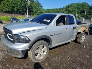 Dodge RAM 5.7L 8 2011