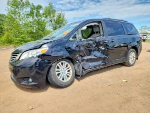 Toyota Sienna 3.5L 6 2017