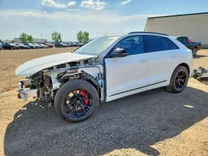 Audi SQ8 4.0L 8 2025