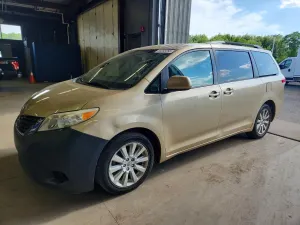 Toyota Sienna 3.5L 6 2012