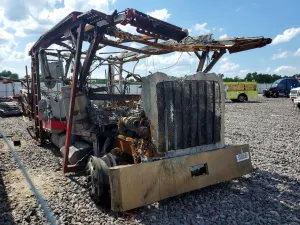 Peterbilt 389/520 12.9L 6 2015