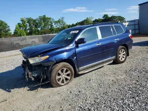 Toyota Highlander 3.5L 6 2013