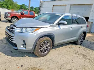 Toyota Highlander 3.5L 6 2019
