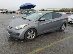 Hyundai Elantra GLS 1.8L 4 2013