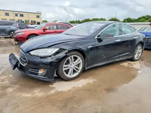 Tesla Model S 2013