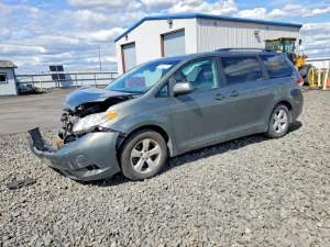 Toyota Sienna 3.5L 6 2012