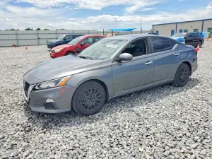 Nissan Altima 2.5L 4 2020