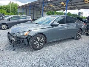 Nissan Altima 2.5L 4 2019