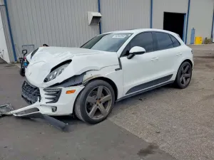 Porsche Macan 2.0L 4 2018