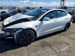 Tesla Model 3 2025