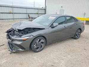 Hyundai Elantra 2025