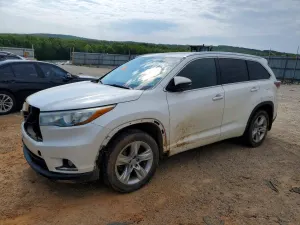 Toyota Highlander 3.5L 6 2015