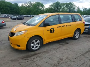 Toyota Sienna 3.5L 6 2017