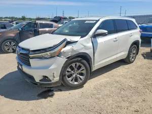 Toyota Highlander 3.5L 6 2015
