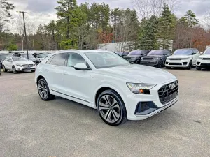 Audi Q8 3.0L 6 2020