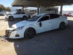 Nissan Altima 2.5L 4 2021