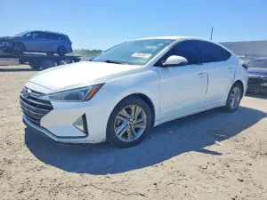 Hyundai Elantra 2.0L 4 2019