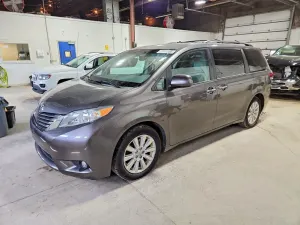 Toyota Sienna 3.5L 6 2013