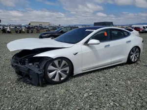 Tesla Model S 2020