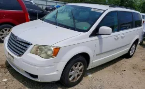 Chrysler Town & Country 3.8L 6 2010