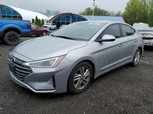 Hyundai Elantra SEL 2.0L 4 2020
