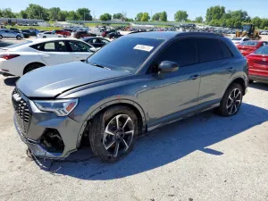 Audi Q3 2.0L 4 2025