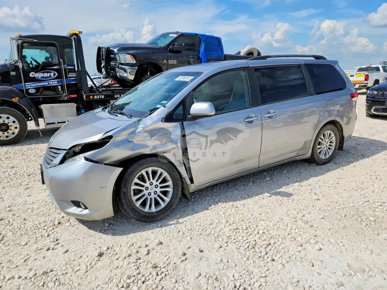 Toyota Sienna 3.5L 6 2011