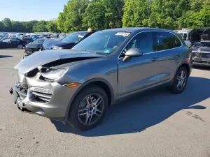 Porsche Cayenne 4.8L 8 2011