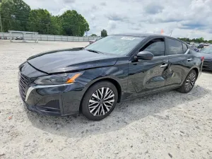 Nissan Altima 2.5L 4 2025