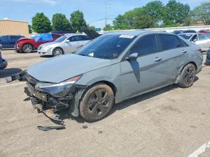 Hyundai Elantra 2.0L 4 2021