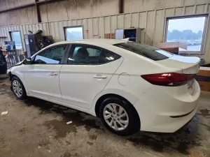 Hyundai Elantra 2.0L 4 2017