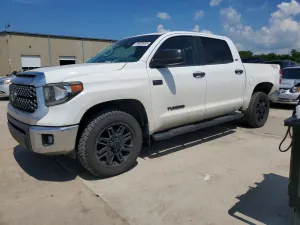 Toyota Tundra 5.7L 8 2021