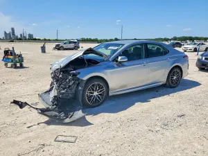 Toyota Camry 2.5L 4 2019