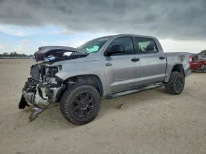 Toyota Tundra 5.7L 8 2020