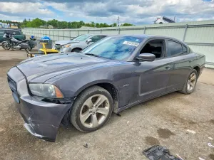 Dodge Charger 5.7L 8 2013