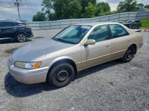 Toyota Camry 2.2L 4 1999