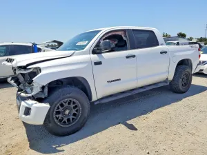 Toyota Tundra 5.7L 8 2015