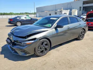 Hyundai Elantra 2.0L 4 2026