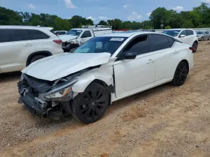 Nissan Altima 2.5L 4 2022