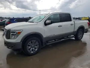 Nissan Titan 5.6L 8 2018