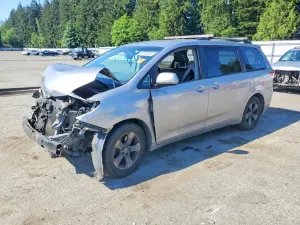 Toyota Sienna 3.5L 6 2011