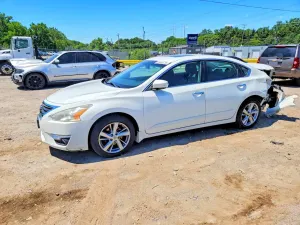Nissan Altima 2.5L 4 2015