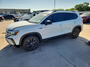 Volkswagen Taos 1.5L 4 2023