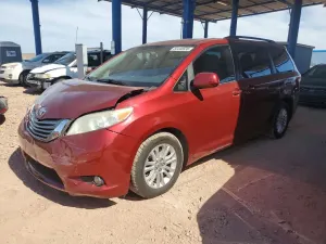 Toyota Sienna 3.5L 6 2013