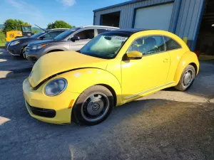 Volkswagen Beetle 2.5L 5 2012