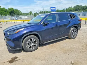 Toyota Highlander 2.4L 4 2023