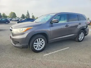 Toyota Highlander 3.5L 6 2015