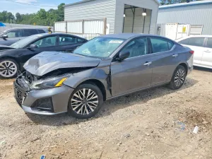 Nissan Altima 2.5L 4 2025