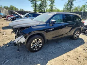 Toyota Highlander 3.5L 6 2021