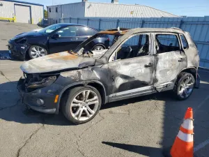 Volkswagen Tiguan 2.0L 4 2012